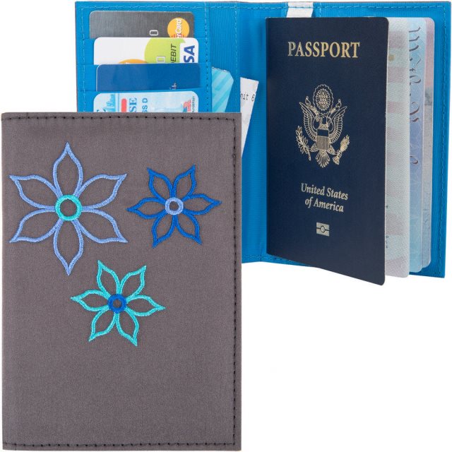 【TRAVELON】Bouquet繡花防護證件護照夾(灰) | RFID防盜 護照保護套 護照包 多功能收納包
