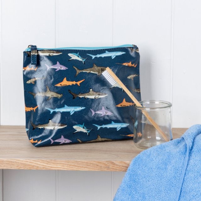【Rex LONDON】防水盥洗包(鯊魚圖鑑20cm)  |  化妝包 收納包 旅行小包 沐浴小包 盥洗收納包