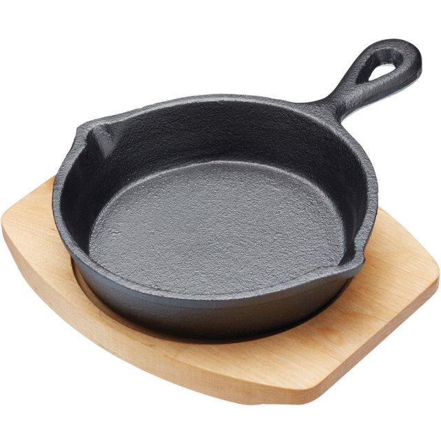 【Artesa】木盤+迷你單柄鑄鐵煎烤盤(圓15cm)  |  平底鑄鐵烤盤 煎盤